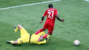 Der 1. FC Köln gewinnt beim VfB Stuttgart mit 3:1 - auch dank eines Elfmeters von Anthony Modeste, den er selbst herausgeholt hatte.