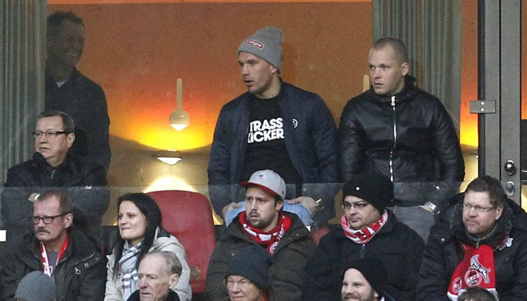 Lukas Podolski sieht Effzeh-Pleite aus seiner Loge