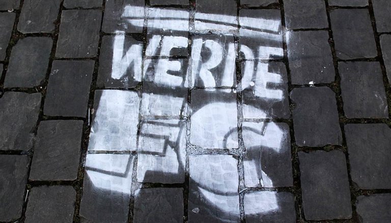 "Werde FC!" Merkwürdige Graffiti-Aktion in Köln