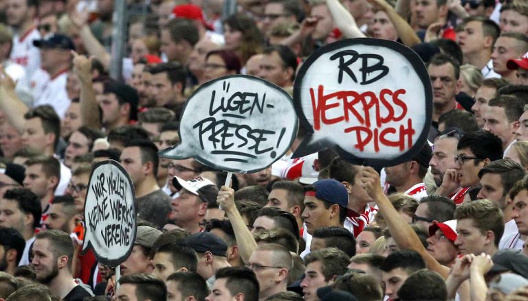 Boykott: FC-Ultras bleiben Spiel in Leipzig fern