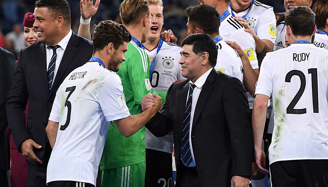 Erster internationaler Titel! Maradona gratuliert Hector