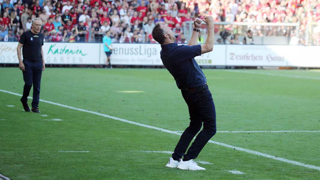 So feiert Beierlorzer seinen ersten Bundesliga-Sieg