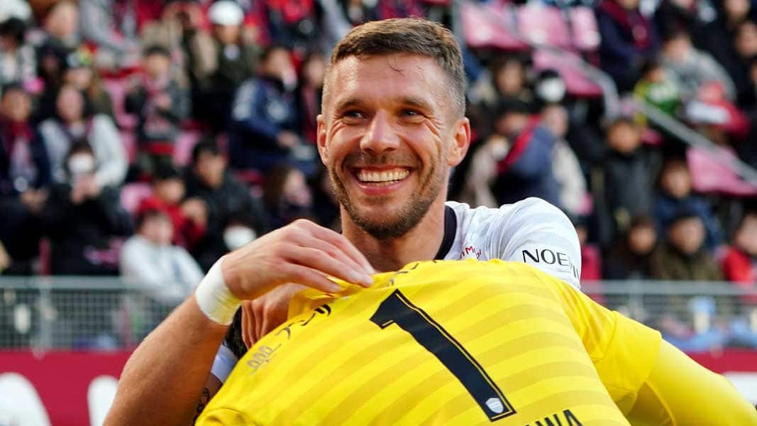Podolski mit Dreierpack: Abschied als Pokalsieger?