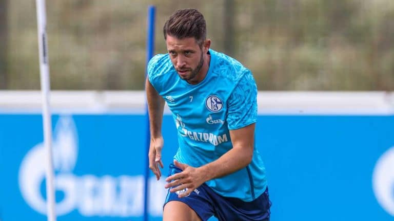 “Das gehört sich nicht”: Schalke-Boss kritisiert FC wegen Uth
