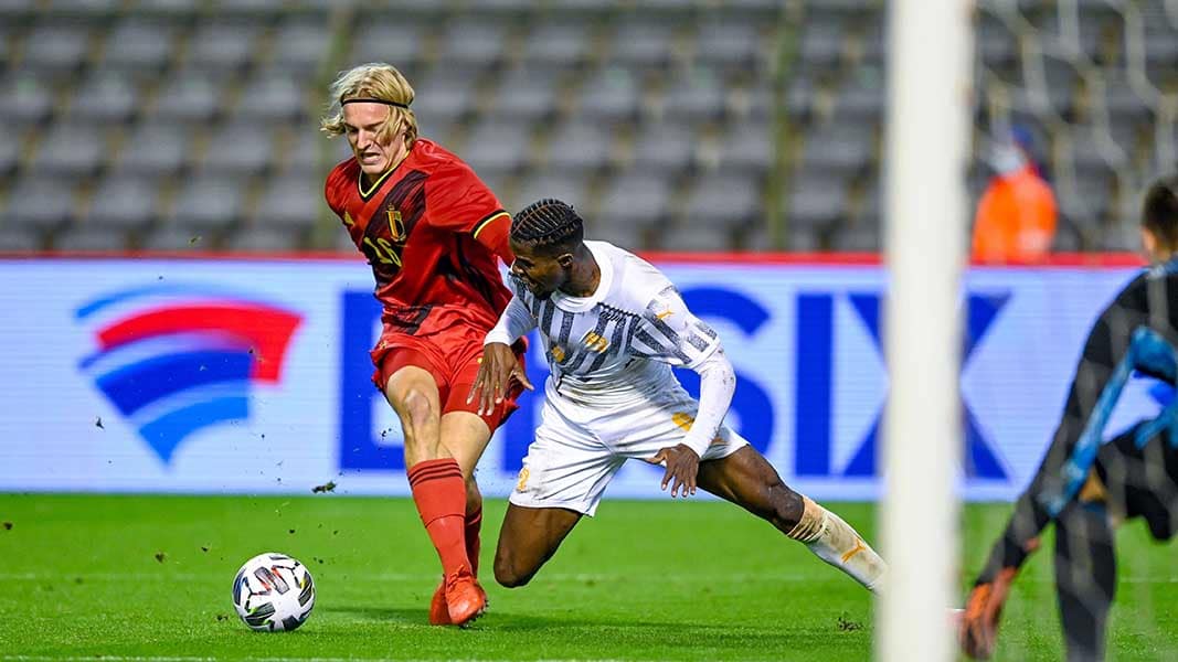 Bornauw feiert unglückliches Debüt, Özcan trifft für U21