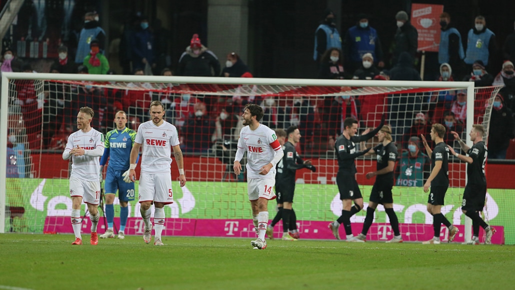 Enttäuschung bei den Kölnern, Jubel beim FC Augsburg: Die Geißböcke haben ihr erstes Heimspiel verloren. (Foto: Bucco)