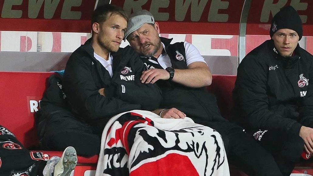 Steffen Baumgart auf der FC-Bank mit Sebastian Andersson. (Foto: Bucco)