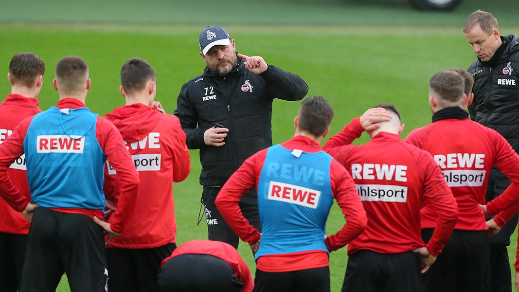 Steffen Baumgart vertraut beim 1. FC Köln seinem aktuellen Kader. (Foto: Bucco)
