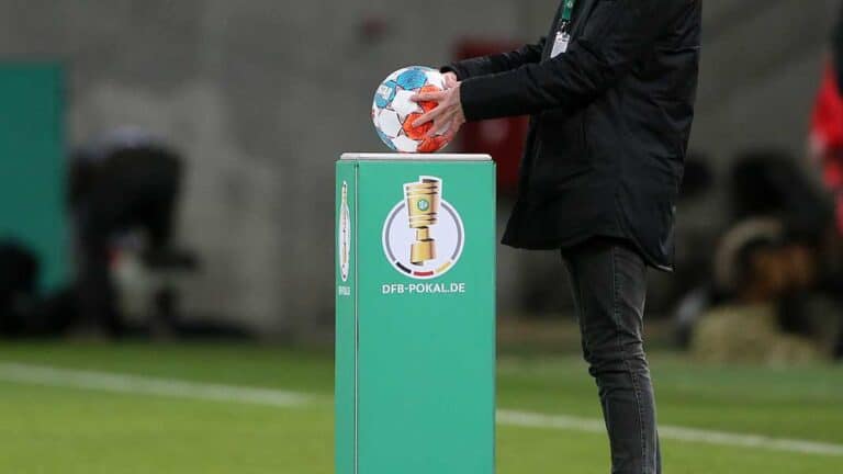 Pokal-Schock! Der 1. FC Köln muss zu Kellers Ex-Klub Regensburg