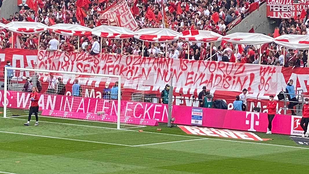 Die Botschaft der Fans des 1. FC Köln an Salih Özcan. (Foto: GEISSBLOG)