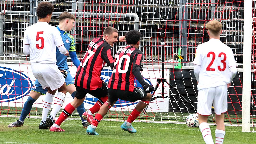 U17-Pleite im Derby, weil Leverkusen alles aufbietet