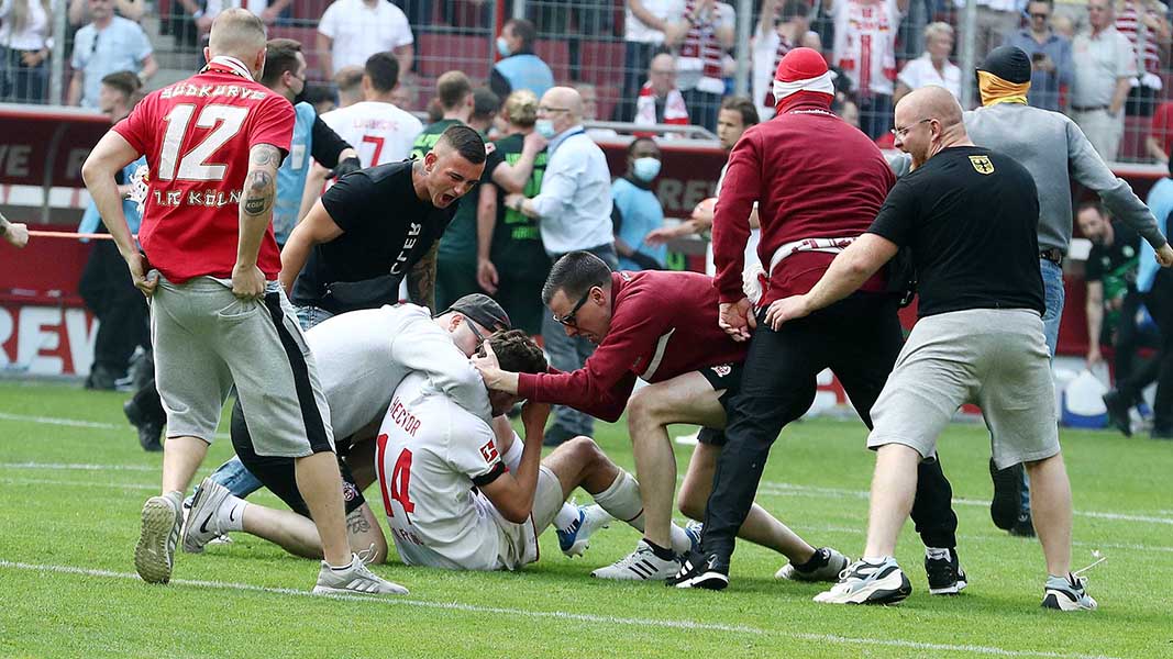 Der 1. FC Köln feiert die Rückkehr nach Europa. (Foto: Bucco)