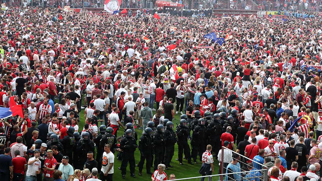 Der 1. FC Köln feiert die Rückkehr nach Europa. (Foto: Bucco)