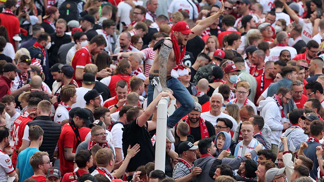 Der 1. FC Köln feiert die Rückkehr nach Europa. (Foto: Bucco)