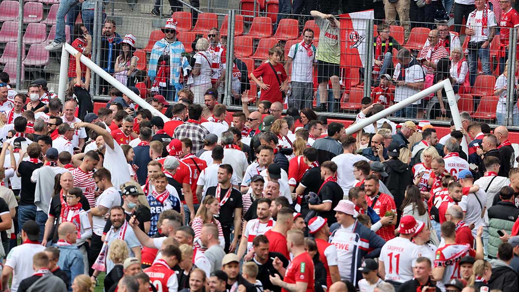 Der 1. FC Köln feiert die Rückkehr nach Europa. (Foto: Bucco)