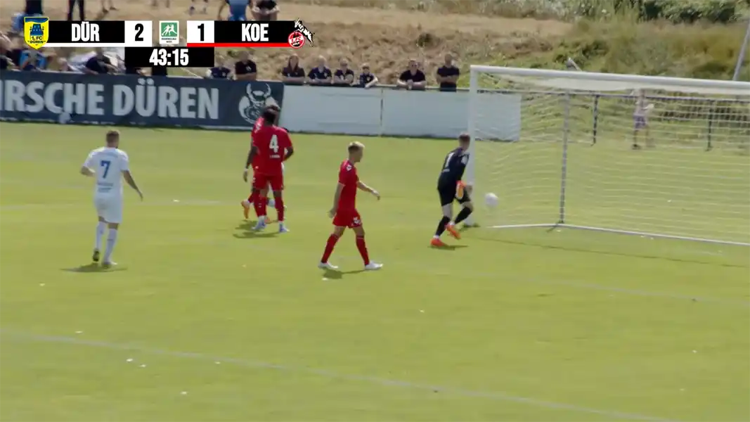 Der 1. FC Köln verliert in Düren. (Foto: Screenshot SPORTTOTAL.TV)