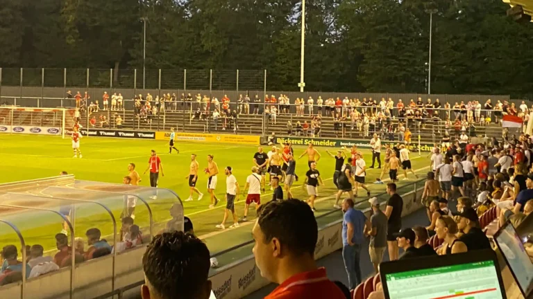 FC-Ultras sorgen für Spielabbruch: Kölner Chaoten kosten U21 ersten Saisonsieg