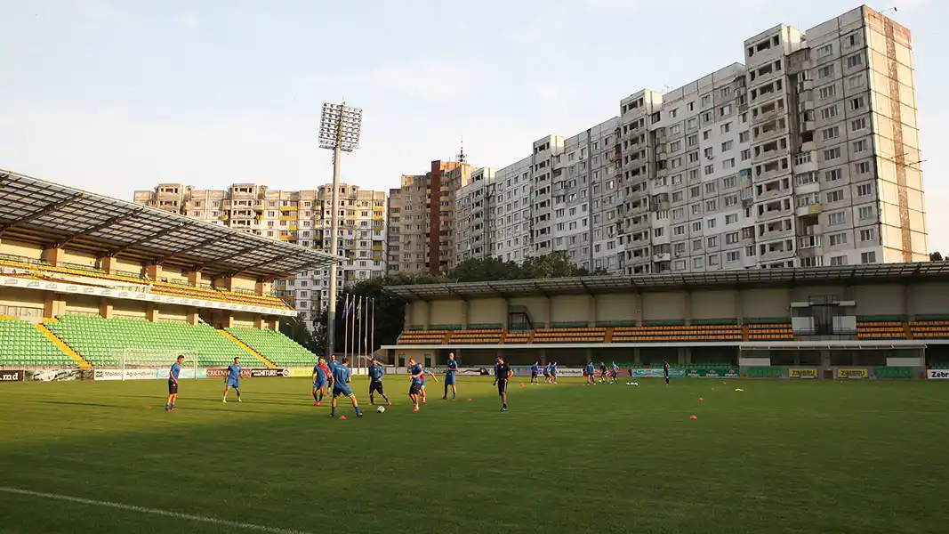 Im Stadion Zimbru in Chisinau trägt der FC Petrocup-Hincesti seine europäischen Heimspiele aus. (Foto: IMAGO / GEPA)