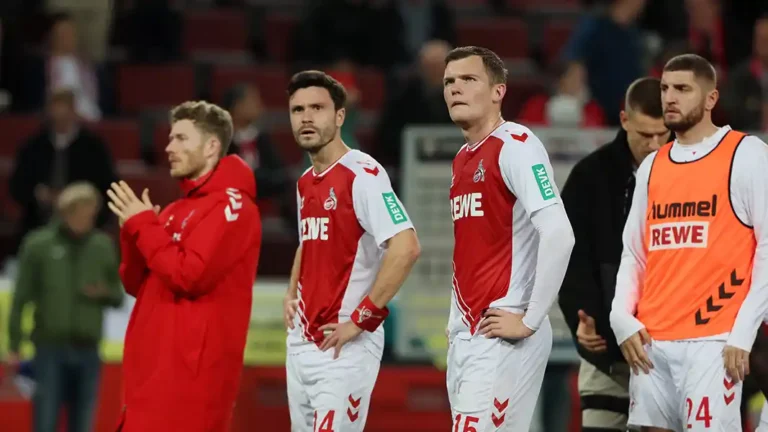 Enttäuschung nach Leverkusen-Pleite: “Wir müssen uns das Glück wieder erarbeiten”