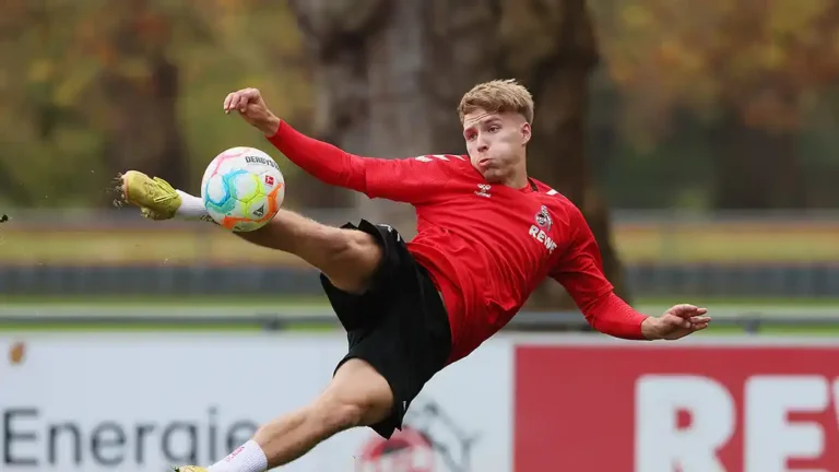 Hector fehlt weiter: Dieser FC-Kader fährt nach Freiburg