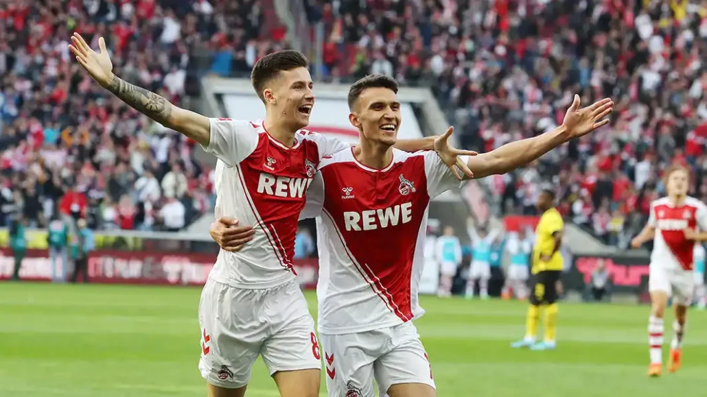 Der 1. FC Köln feiert gegen Borussia Dortmund und den FC Augsburg zwei überragende 3:2-Heimsiege. Der Erfolg gegen die Augsburger am 16. Oktober bleibt bis heute der letzte Kölner Sieg des Jahres. (Foto: Bucco)