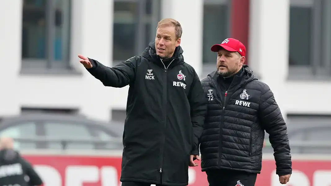 FC-Coach Steffen Baumgart (r.) erwartet gegen Wolfsburg ein schweres Spiel. (Foto: Bucco)