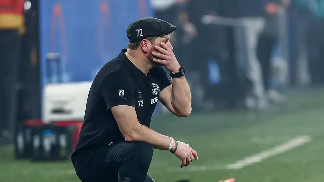 Steffen Baumgart sah einen enttäuschenden Auftritt seiner Mannschaft in Dortmund. (Foto: IMAGO / Eibner)