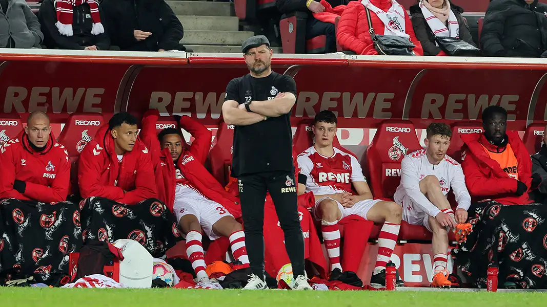 Ratlose Blicke auf der Bank: Der 1. FC Köln muss sein Selbstverständnis wiederfinden. (Foto: Bucco)