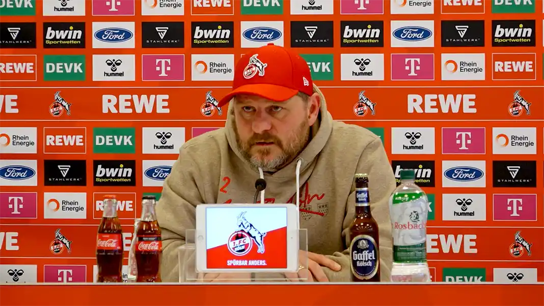 FC-Coach Steffen Baumgart auf der Presseekonferenz vor dem Heimspiel gegen Bochum. (Foto: 1. FC Köln)