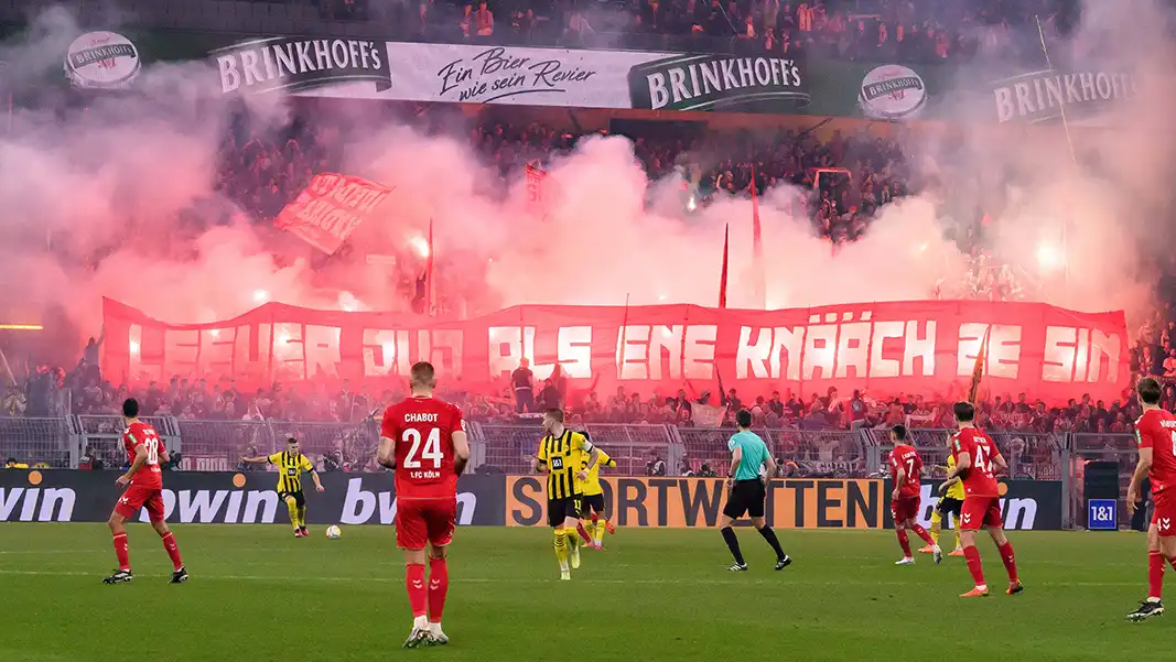 Pyro-Show der FC-Ultras am Samstag in Dortmund. (Foto: IMAGO / Sven Simon)