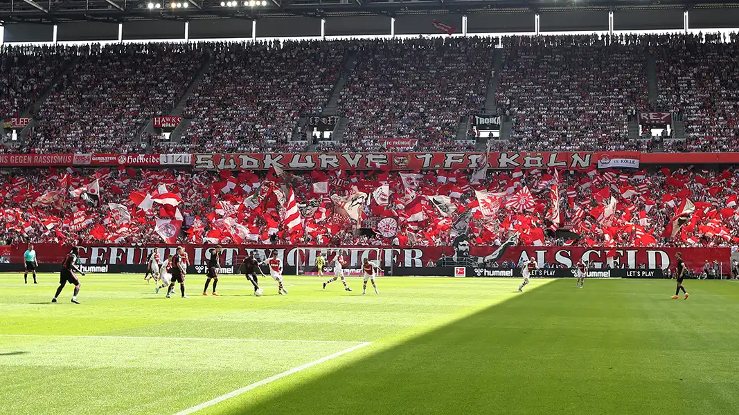 Die Fans des 1. FC Köln ehren Jonas Hector. (Foto: Bucco)