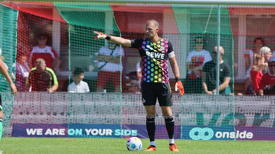 Marvin Schwäbe lief gegen Hannover 96 als Kapitän des 1. FC Köln auf. (Foto: Bucco)