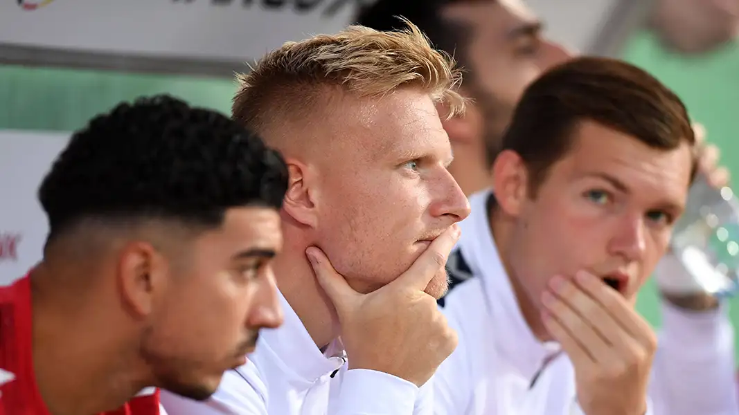 Dimitris Limnios und Kristian Pedersen sind beim 1. FC Köln aktuell außen vor. (Foto: IMAGO / Treese)