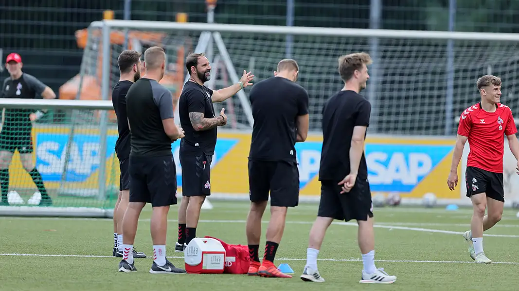 Stehen in den Startlöchern: Das Trainerteam der U19 des 1. FC Köln. (Foto: Bucco)