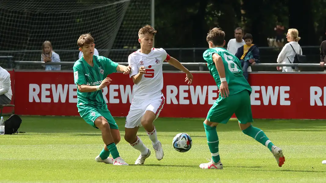 FC-Kapitän Jonathan Friemel im U17-Derby gegen Mönchengladbach. (Foto: GEISSBLOG)
