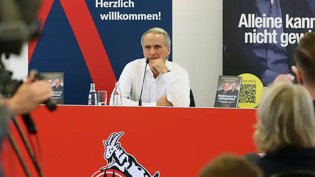 Wolfgang Overath bei der Präsentation seines Buches. (Foto: Bucco)