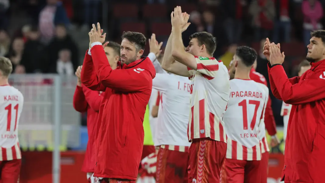 Mark Uth (l.) und der 1. FC Köln holten zuletzt gegen Augsburg den fünften Punkt. (Foto: Bucco)