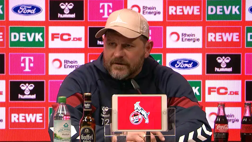 Steffen Baumgart auf der Pressekonferenz nach dem Heimspiel gegen den FC Bayern. (Foto: 1. FC Köln)