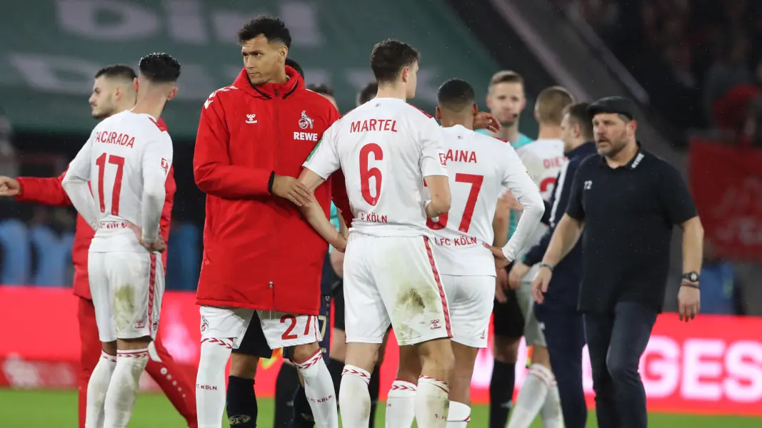 Steffen Baumgart und seine FC-Profis nach dem letzten Heimspiel des Jahres gegen Mainz. (Foto: Bucco)