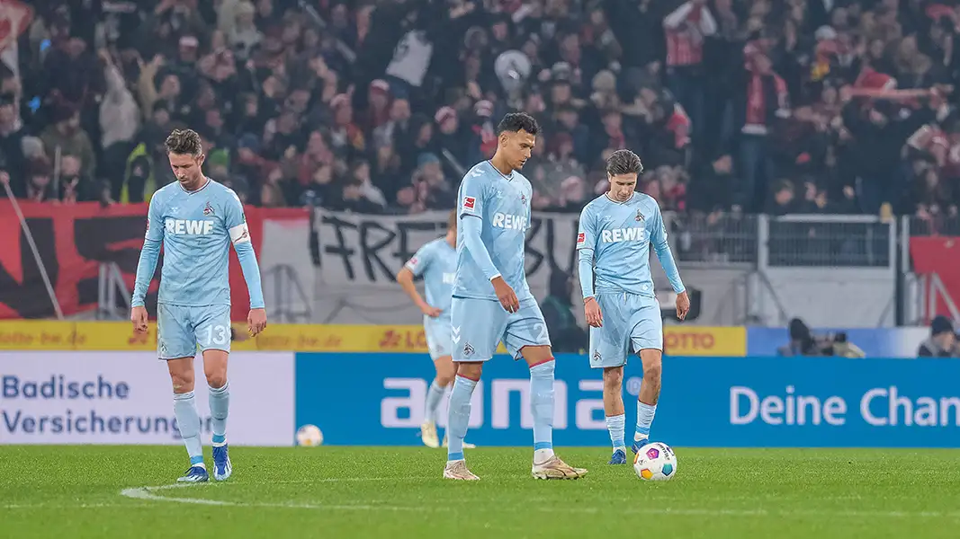Hängende Köpfe bei den Profis des 1. FC Köln nach der Niederlage in Freiburg. (Foto: IMAGO / Eibner)