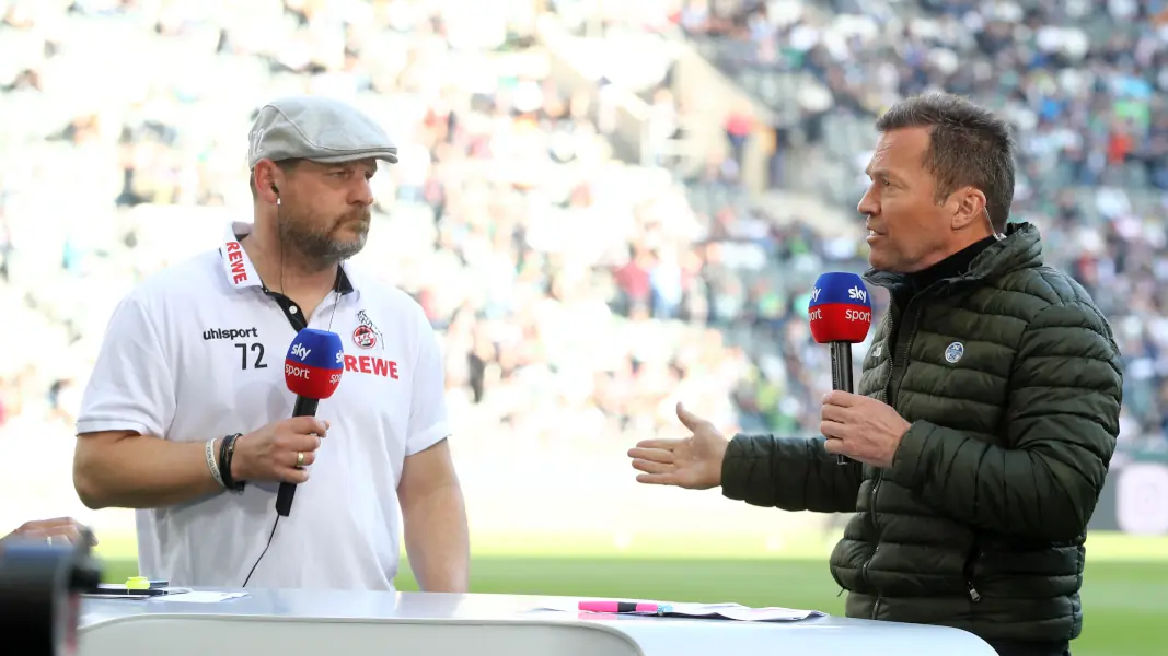 Steffen Baumgart als FC-Trainer im Interview mit Sky-Experte Lothar Matthäus. (Foto: Bucco)