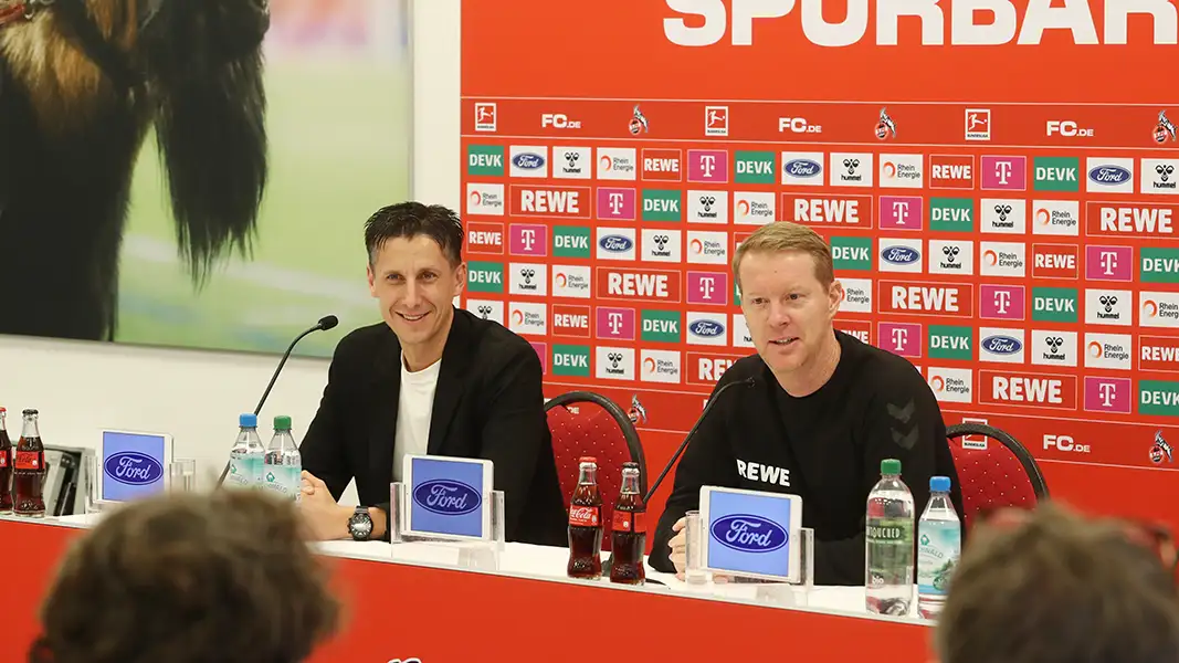 Christian Keller und Timo Schultz bei der Pressekonferenz zur Trainer-Vorstellung. (Foto: Bucco)