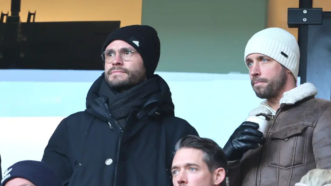 Jonas Hector und der verletzte Mark Uth beim Heimspiel des 1. FC Köln gegen Dortmund. (Foto: Bucco)