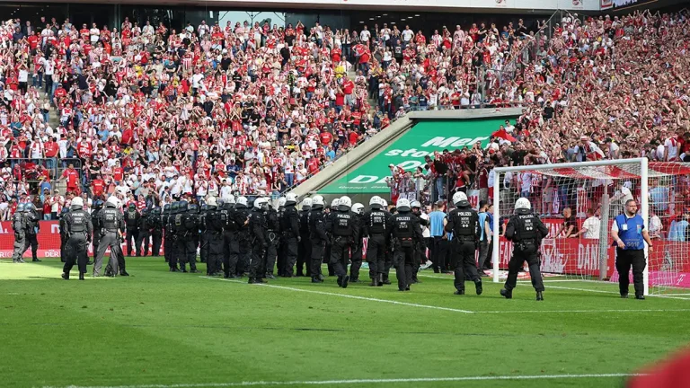 “Gewalt glorifiziert!” FC wehrt sich gegen schwere Polizei-Vorwürfe
