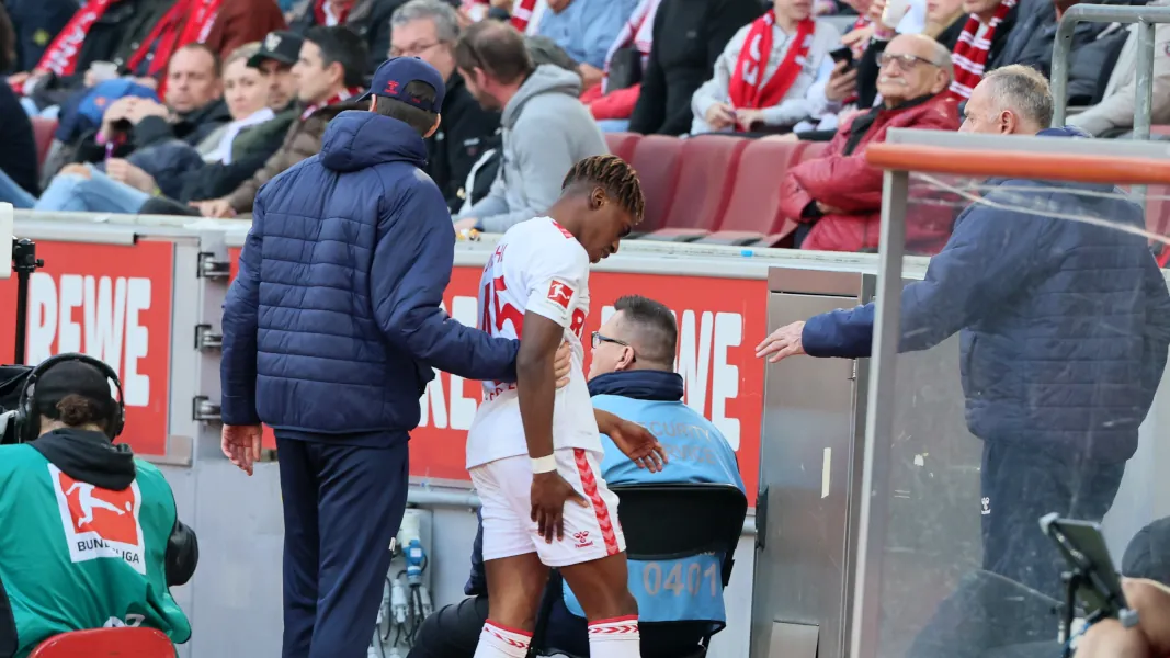 Justin Diehl musste nur vier Minuten nach seiner Einwechslung gegen Bayer Leverkusen wieder in die Kabine. (Foto: Bucco)