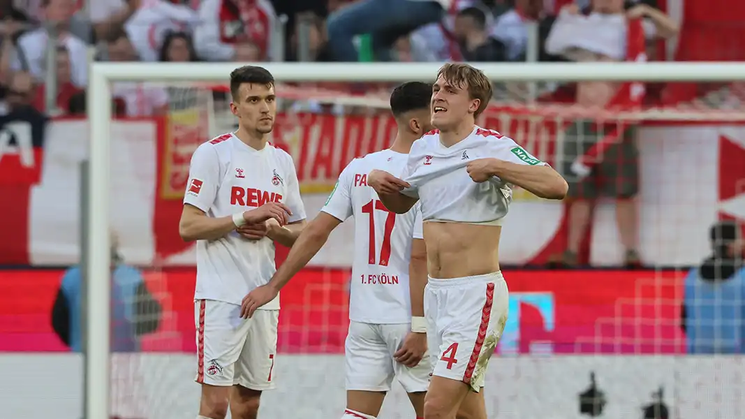 Dejan Ljubicic und Timo Hübers nach dem Spiel gegen Bayer Leverkusen. (Foto: Bucco)