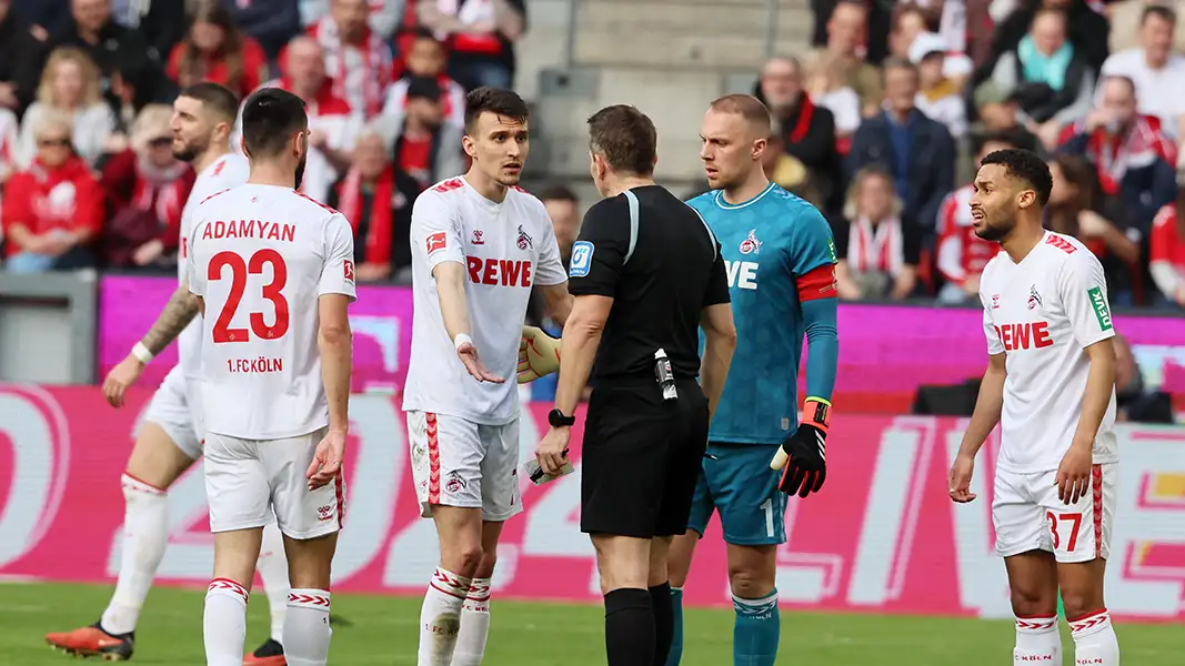 Dejan Ljubicic und Linton Maina drohen gegen RB Leipzig auszufallen. (Foto: Bucco)
