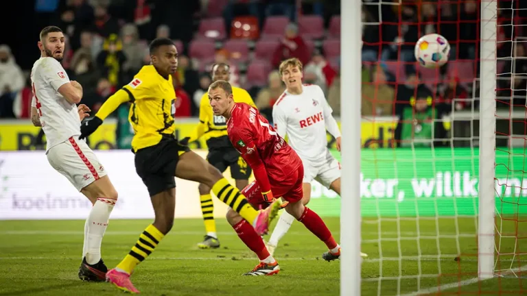 Youssoufa Moukoko traf im Rückspiel gegen den 1. FC Köln zum 4:0. (Foto: IMAGO / Müller)