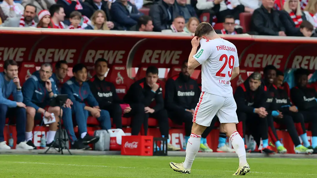 Für Jan Thielmann war das Spiel gegen Bayer Leverkusen früh vorbei. (Foto: Bucco)