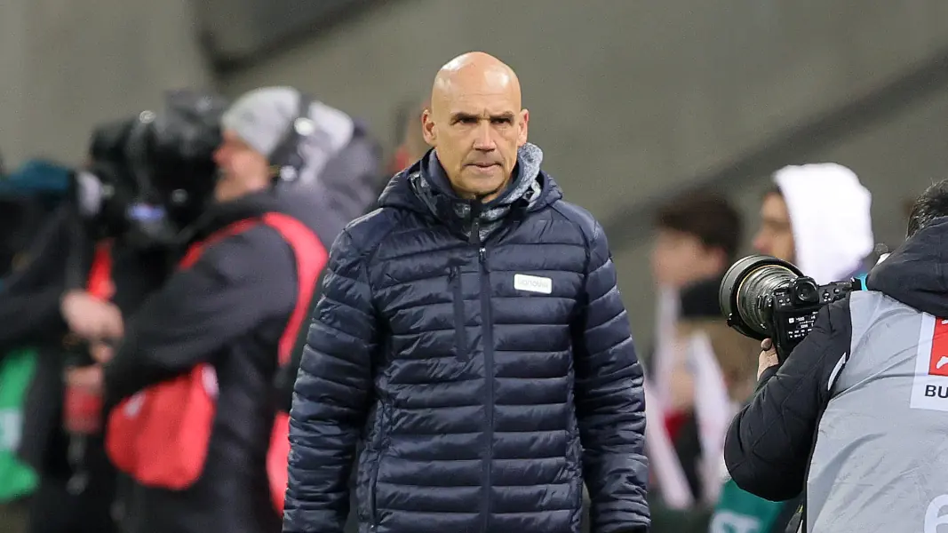 “Die Stimmung ist schlecht”: Bochum-Trainer vor FC-Spiel “angefressen”